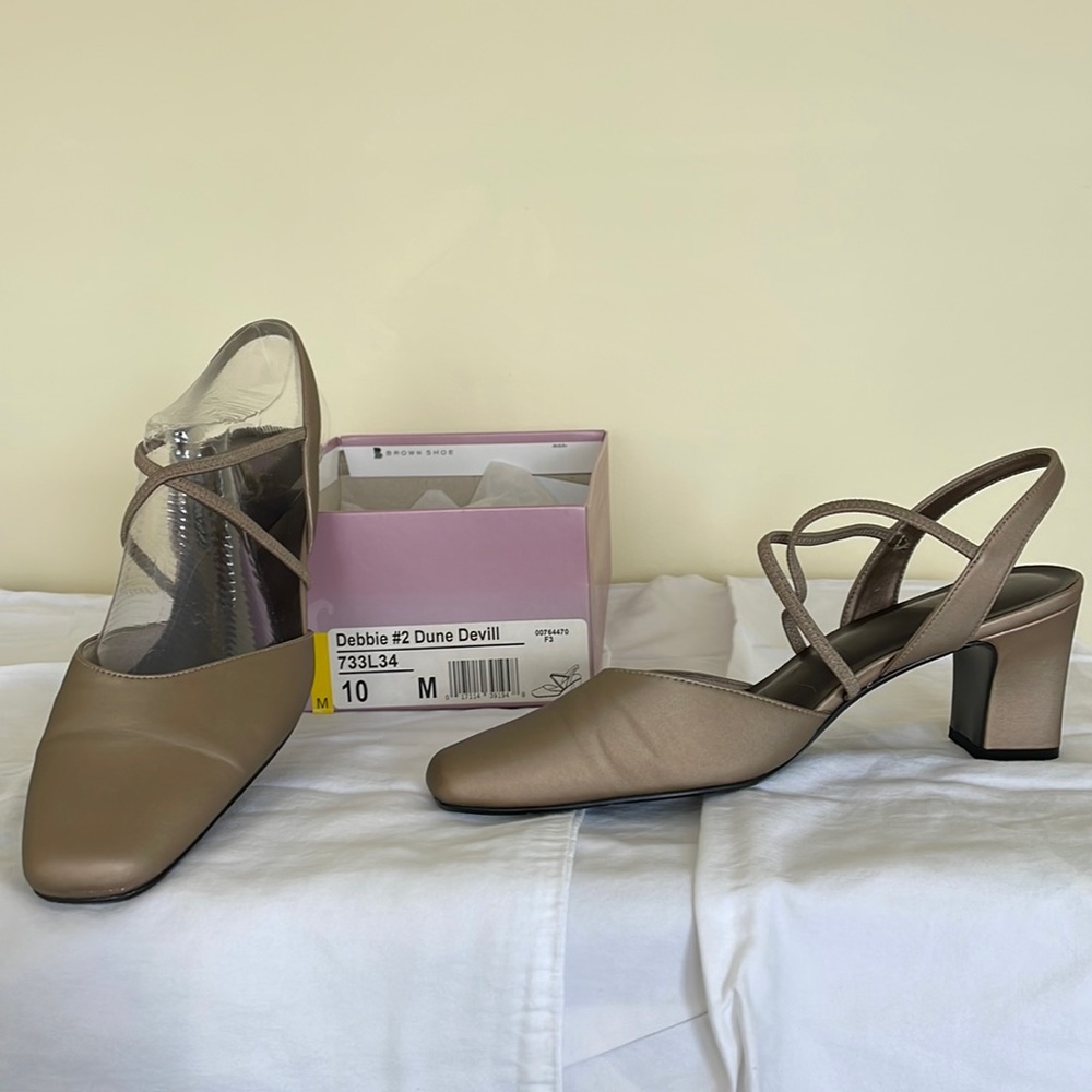 Strappy dress heels. Life stride. Size 10M. Bronze color. NOWT.